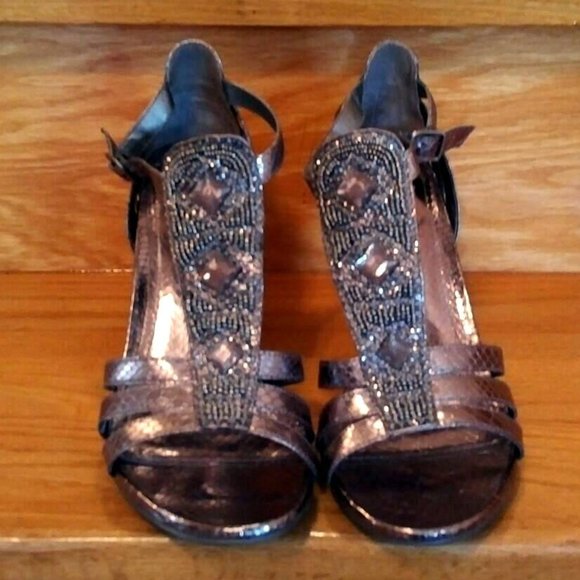 Kenneth Cole Pewter Jewelled Sandals, 8-1/2 - Picture 7 of 9